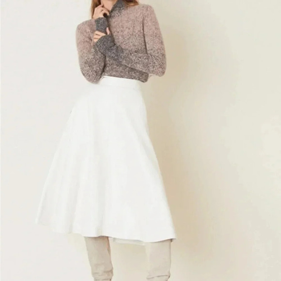 NWT Banana Republic Vegan Leather Midi
Skirt cream - Picture 3 of 7